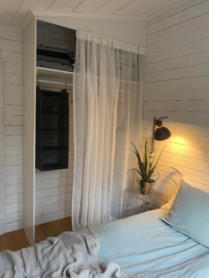 Peaceful And Scandinavian-Style Guesthouse With Scenic Nature And Seaview In High Coast Domsjo Exterior photo